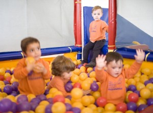escuela-infantil-loriguilla-instalaciones-piscina-bolas-03